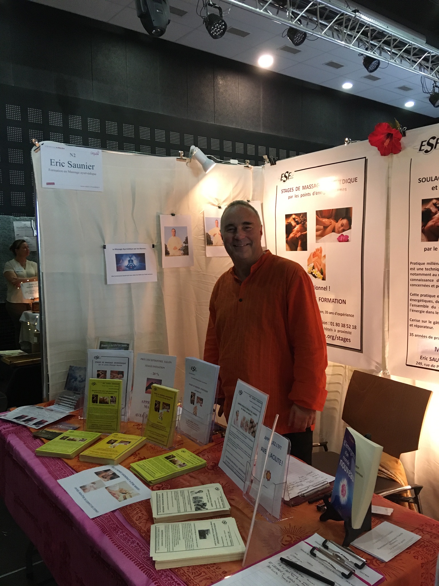 CONFERENCES SUR DEMANDE Voir aussi thèmes Ateliers Seniors / Ateliers entreprises